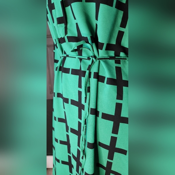 Merona Green and Black Geometric Shirt Dress - Picture 4 of 7